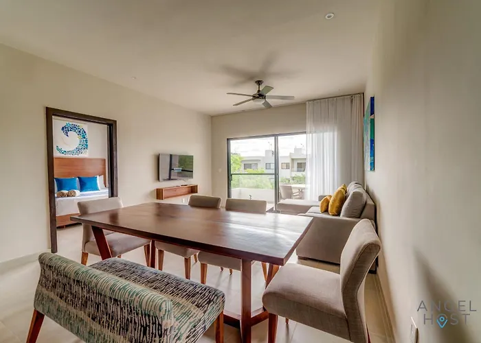 Apartment Tranquil Onsite Pool Gym And Playground