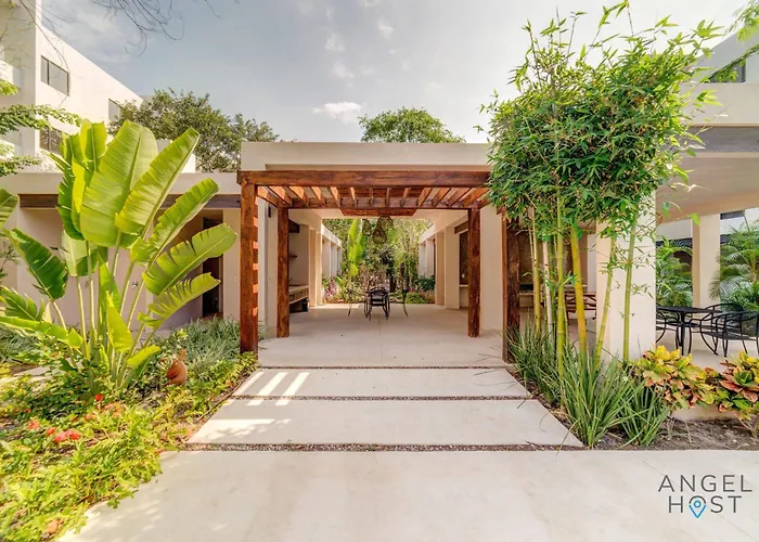 Apartment Tranquil Onsite Pool Gym And Playground Playa del Carmen